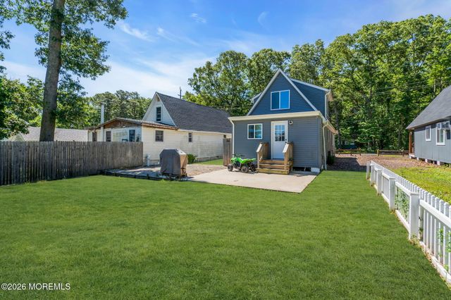 375 E Barnegat Avenue, Bayville, NJ 08721