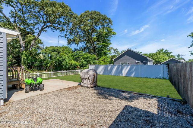 375 E Barnegat Avenue, Bayville, NJ 08721