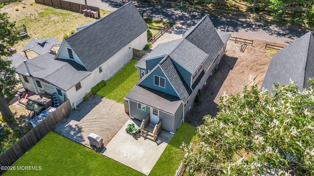 375 E Barnegat Avenue, Bayville, NJ 08721