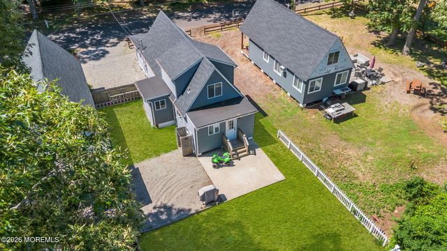 375 E Barnegat Avenue, Bayville, NJ 08721