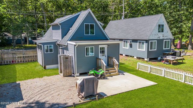 375 E Barnegat Avenue, Bayville, NJ 08721