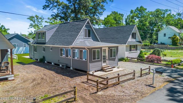 375 E Barnegat Avenue, Bayville, NJ 08721