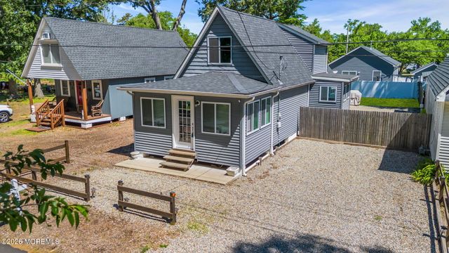 375 E Barnegat Avenue, Bayville, NJ 08721