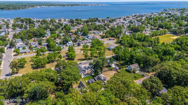 375 E Barnegat Avenue, Bayville, NJ 08721