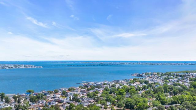375 E Barnegat Avenue, Bayville, NJ 08721