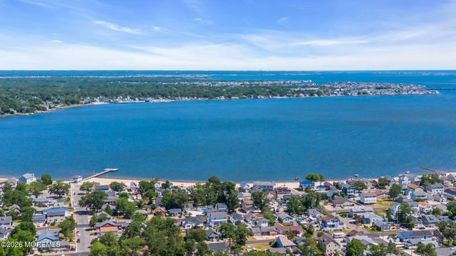 375 E Barnegat Avenue, Bayville, NJ 08721
