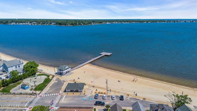 375 E Barnegat Avenue, Bayville, NJ 08721