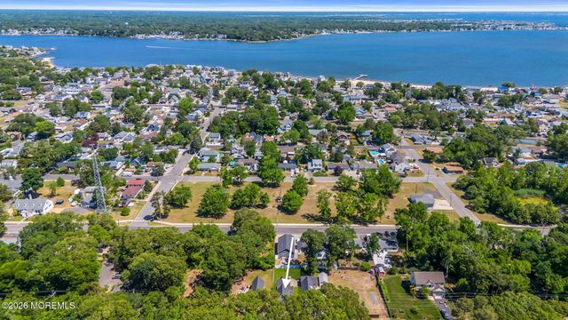 375 E Barnegat Avenue, Bayville, NJ 08721