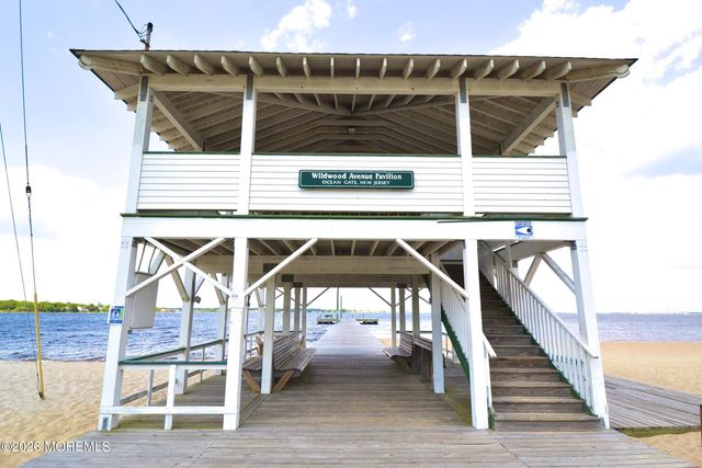 375 E Barnegat Avenue, Bayville, NJ 08721