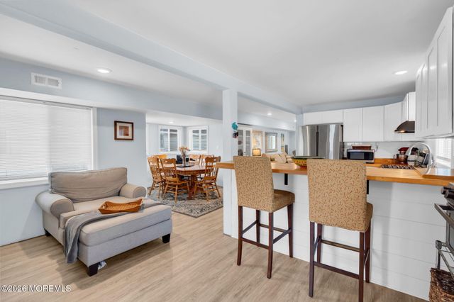 375 E Barnegat Avenue, Bayville, NJ 08721