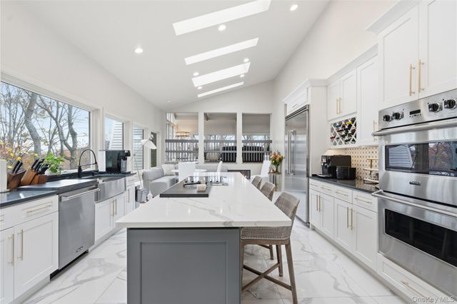 40 W View Drive, Upper Brookville, NY 11771