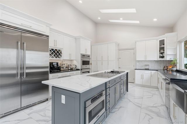 40 W View Drive, Upper Brookville, NY 11771