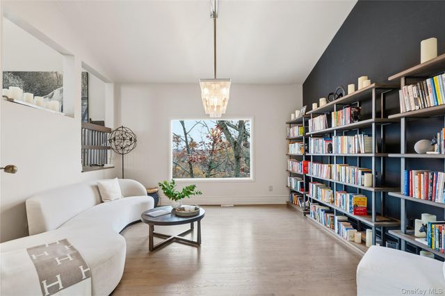 40 W View Drive, Upper Brookville, NY 11771