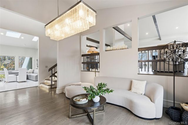 40 W View Drive, Upper Brookville, NY 11771