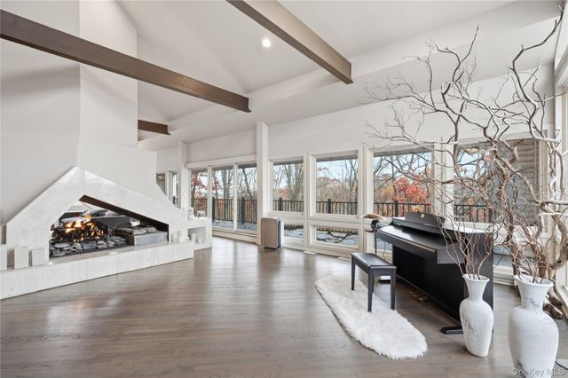 40 W View Drive, Upper Brookville, NY 11771