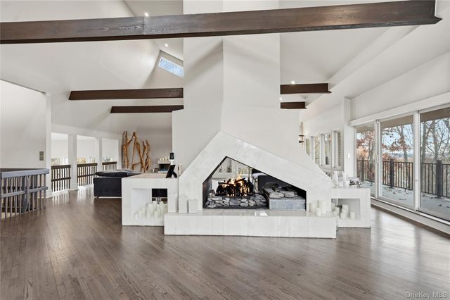 40 W View Drive, Upper Brookville, NY 11771