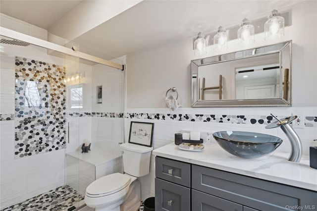 40 W View Drive, Upper Brookville, NY 11771