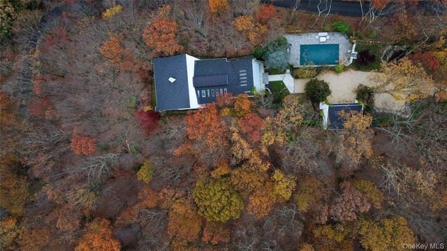 40 W View Drive, Upper Brookville, NY 11771