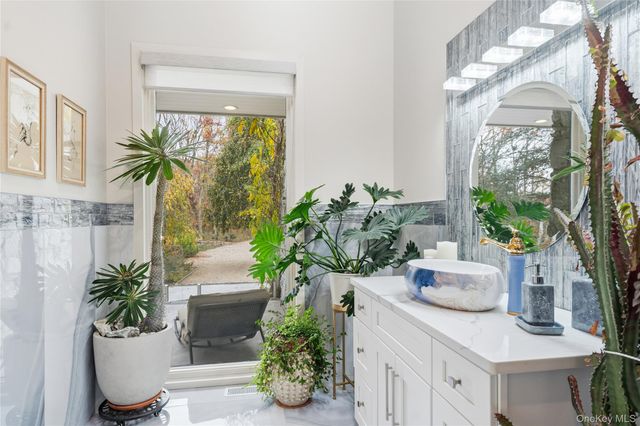 40 W View Drive, Upper Brookville, NY 11771