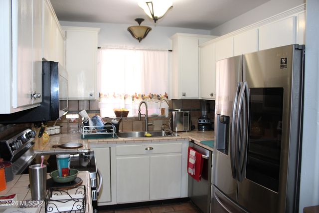 188 Calle Pulpo, Rio Rico, AZ 85648