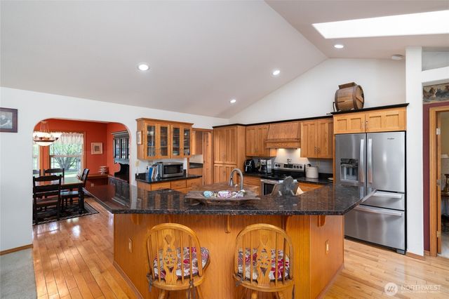 7492 Russell Road, Concrete, WA 98237