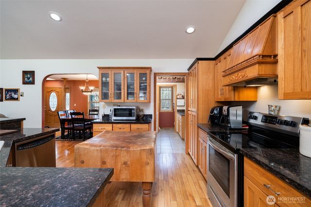 7492 Russell Road, Concrete, WA 98237