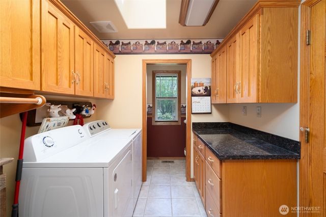 7492 Russell Road, Concrete, WA 98237