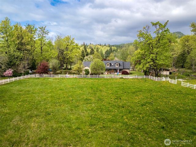 7492 Russell Road, Concrete, WA 98237
