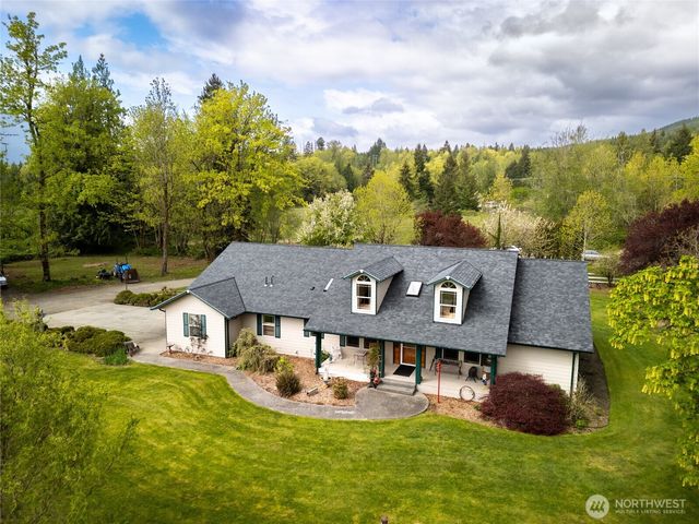 7492 Russell Road, Concrete, WA 98237