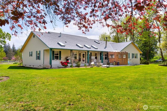 7492 Russell Road, Concrete, WA 98237