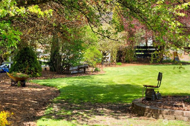 7492 Russell Road, Concrete, WA 98237