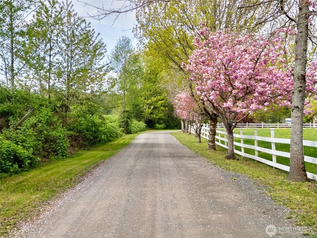 7492 Russell Road, Concrete, WA 98237