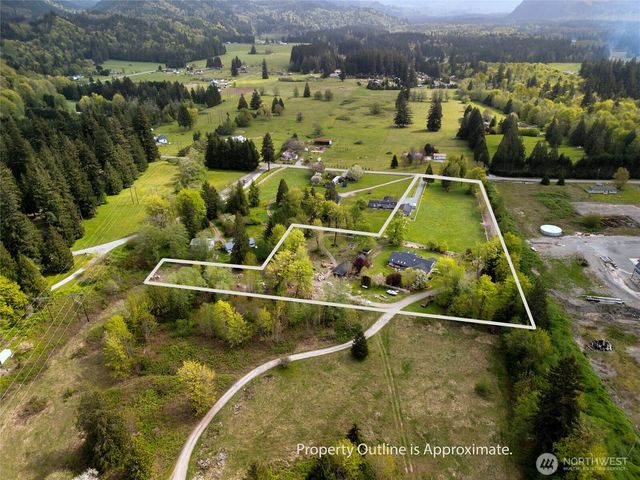 7492 Russell Road, Concrete, WA 98237