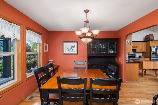 7492 Russell Road, Concrete, WA 98237