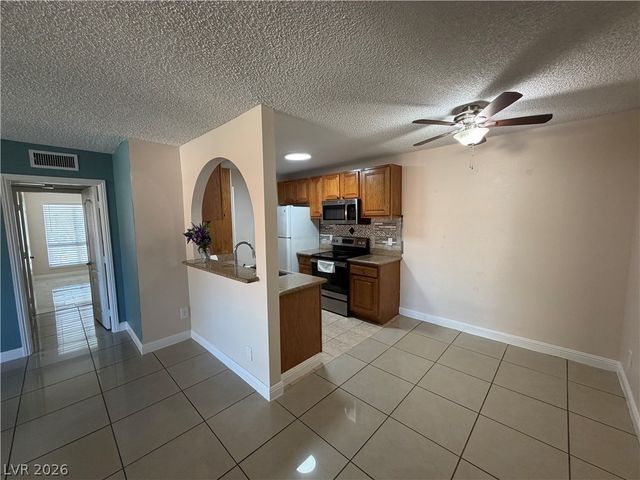 1515 East Reno Avenue 201, Las Vegas, NV 89119