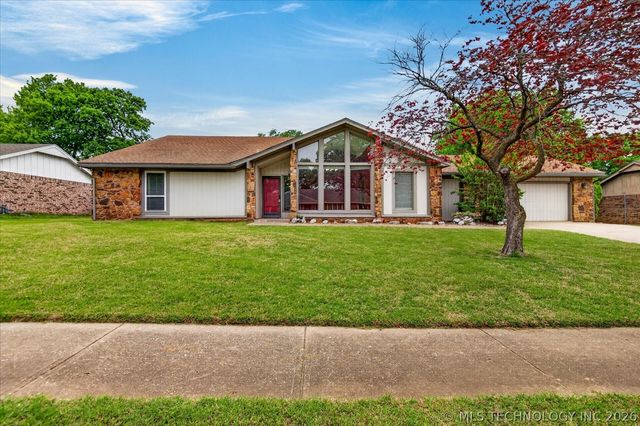 1135 Meadow Lane, Bartlesville, OK 74006