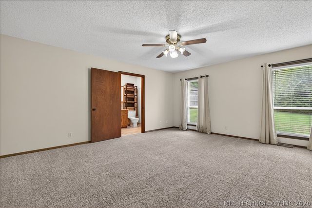 1135 Meadow Lane, Bartlesville, OK 74006
