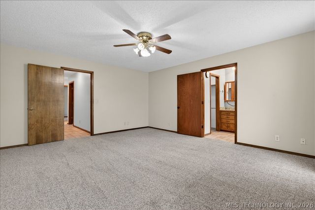 1135 Meadow Lane, Bartlesville, OK 74006