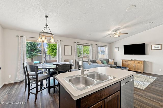 3247 N Woodford ST, Post Falls, ID 83854