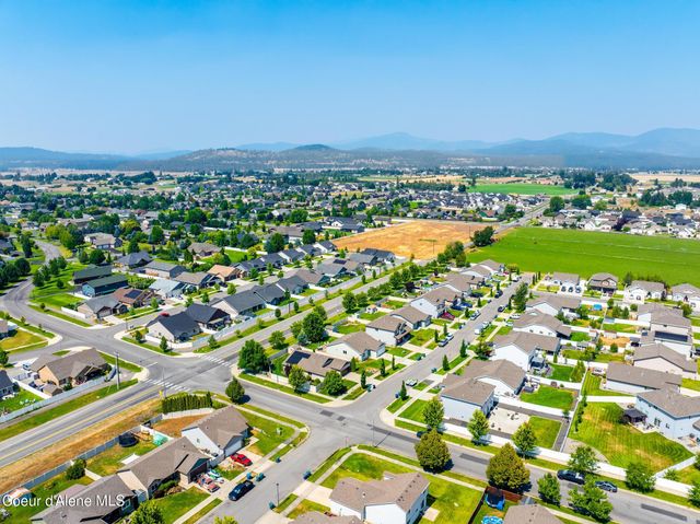 3247 N Woodford ST, Post Falls, ID 83854
