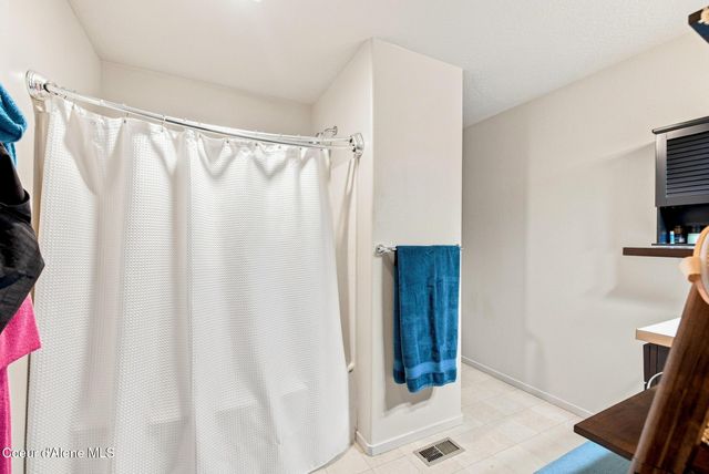 3247 N Woodford ST, Post Falls, ID 83854