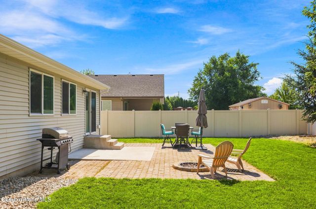3247 N Woodford ST, Post Falls, ID 83854