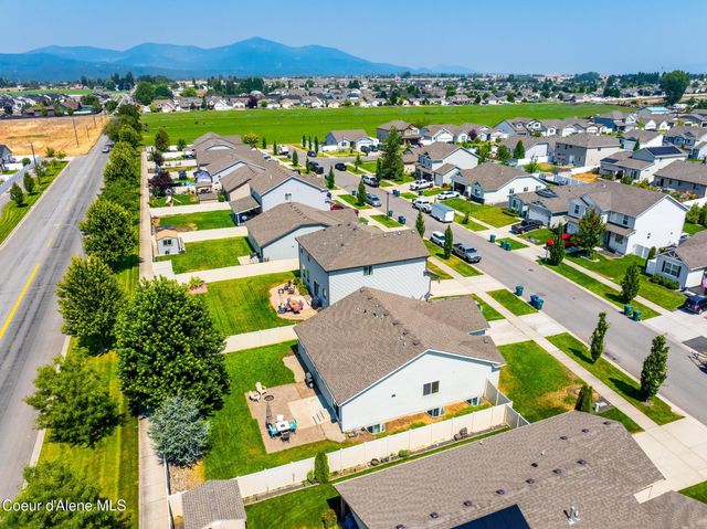 3247 N Woodford ST, Post Falls, ID 83854