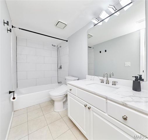 1501 High School Drive, St Louis, MO 63144