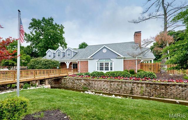 1501 High School Drive, St Louis, MO 63144