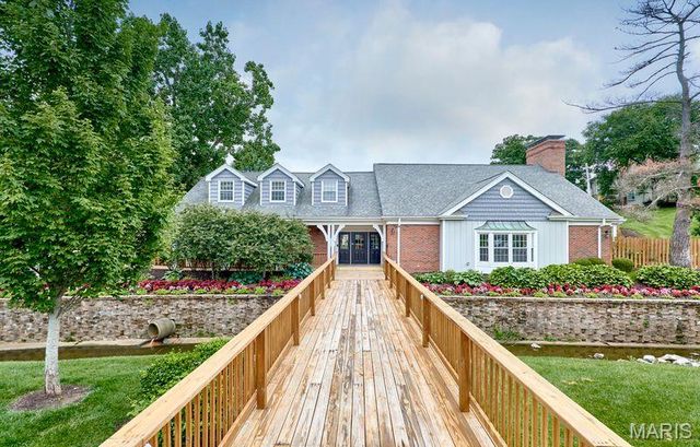 1501 High School Drive, St Louis, MO 63144