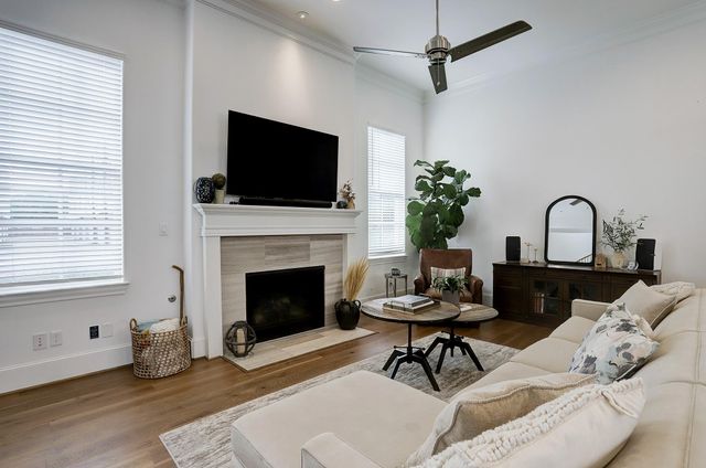 2512 Hollister Street, Houston, TX 77080