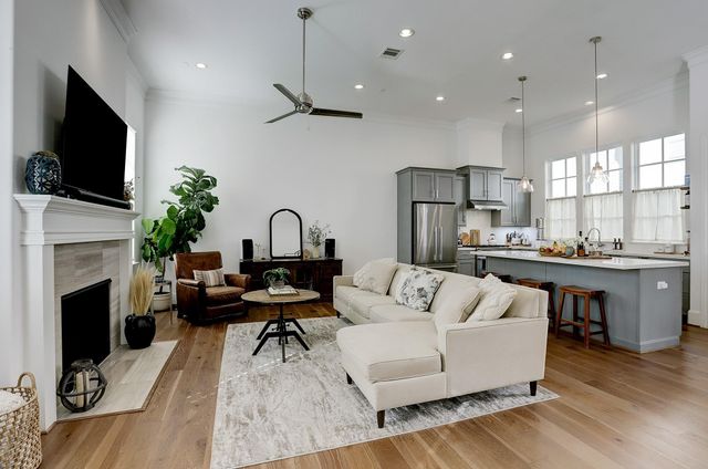 2512 Hollister Street, Houston, TX 77080