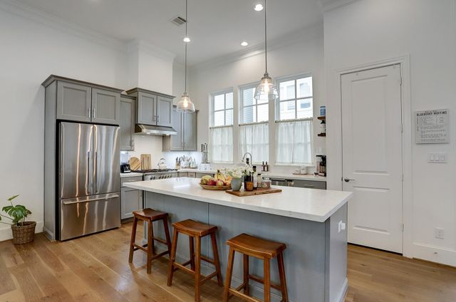 2512 Hollister Street, Houston, TX 77080