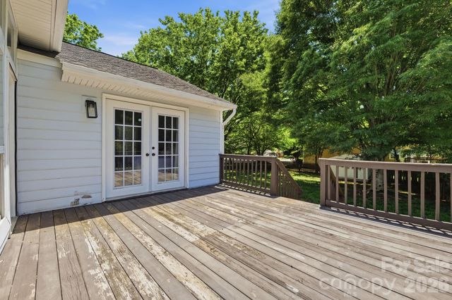 13501 Krislyn Woods Place, Charlotte, NC 28278